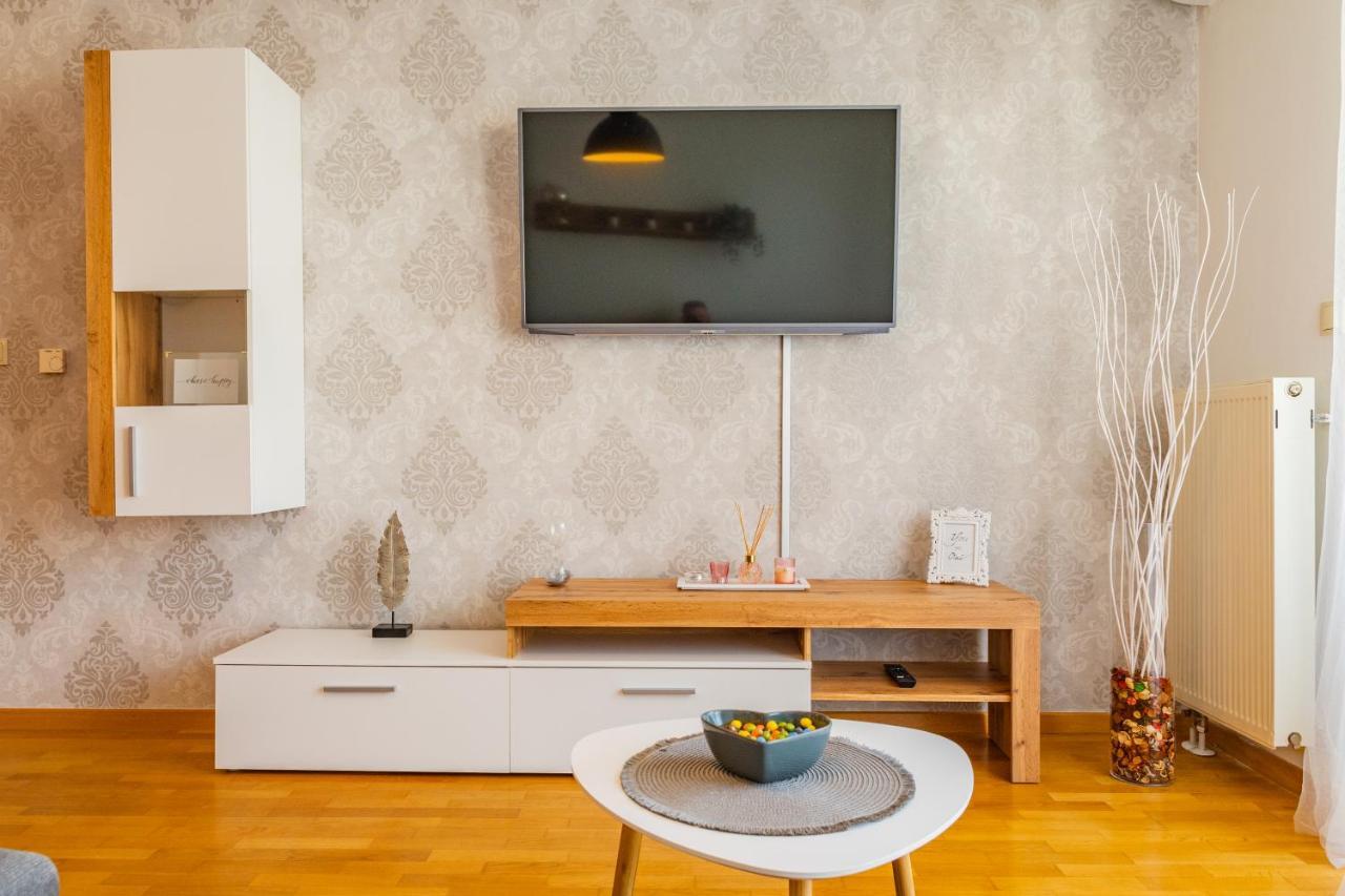 Brand New - Selfcheckins 24 - Zagreb - Garage - Loggia - New - Luxury Apartment Luaran gambar